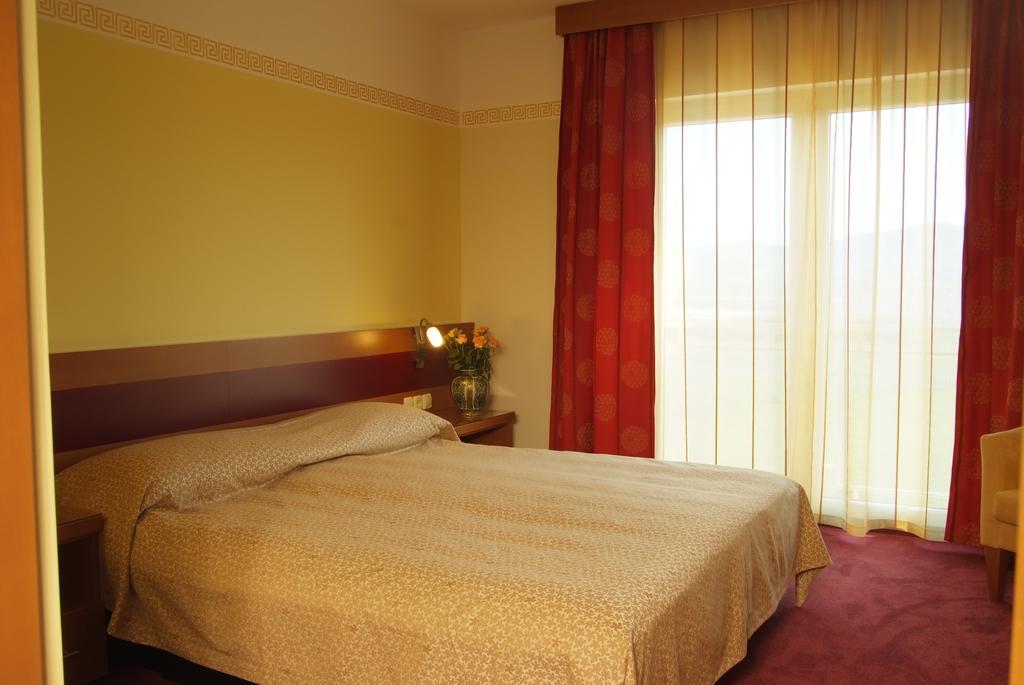 Hotel Vila Emei Μαριμπόρ Εξωτερικό φωτογραφία