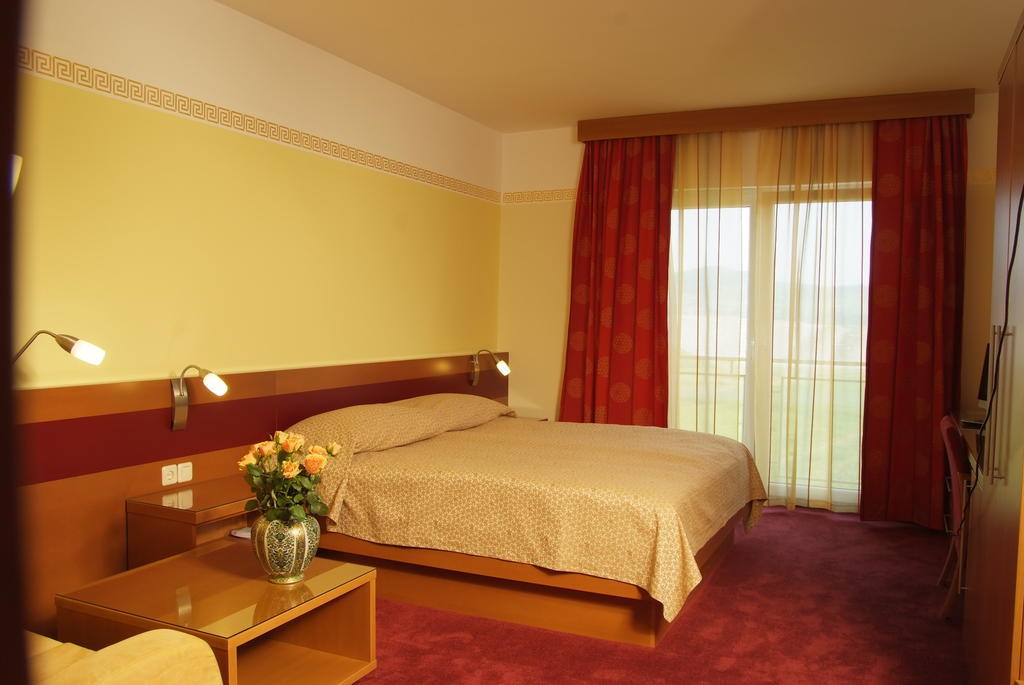 Hotel Vila Emei Μαριμπόρ Εξωτερικό φωτογραφία
